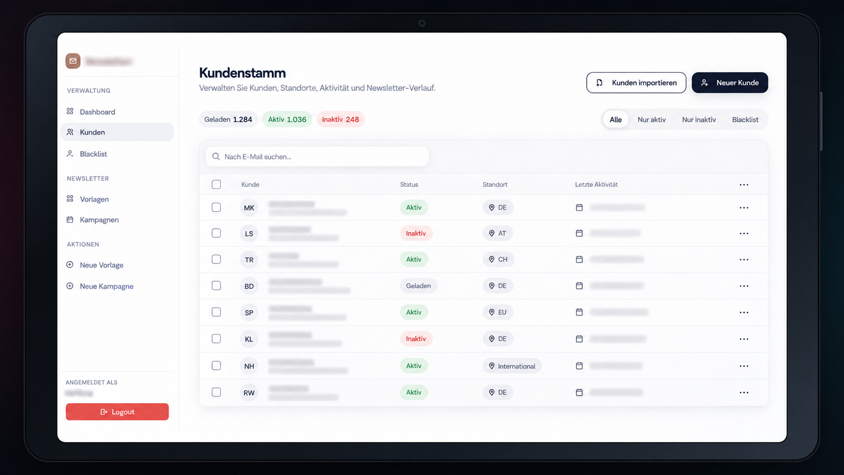 Newsletter-System mit anonymisiertem und beispielhaft befülltem Kundenstamm in einem iPad im Querformat